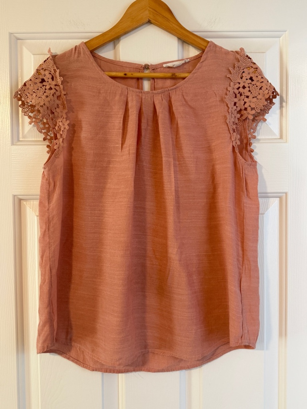 Mine by Anthropologie Dusty Rose Crochet Sleeve Blouse